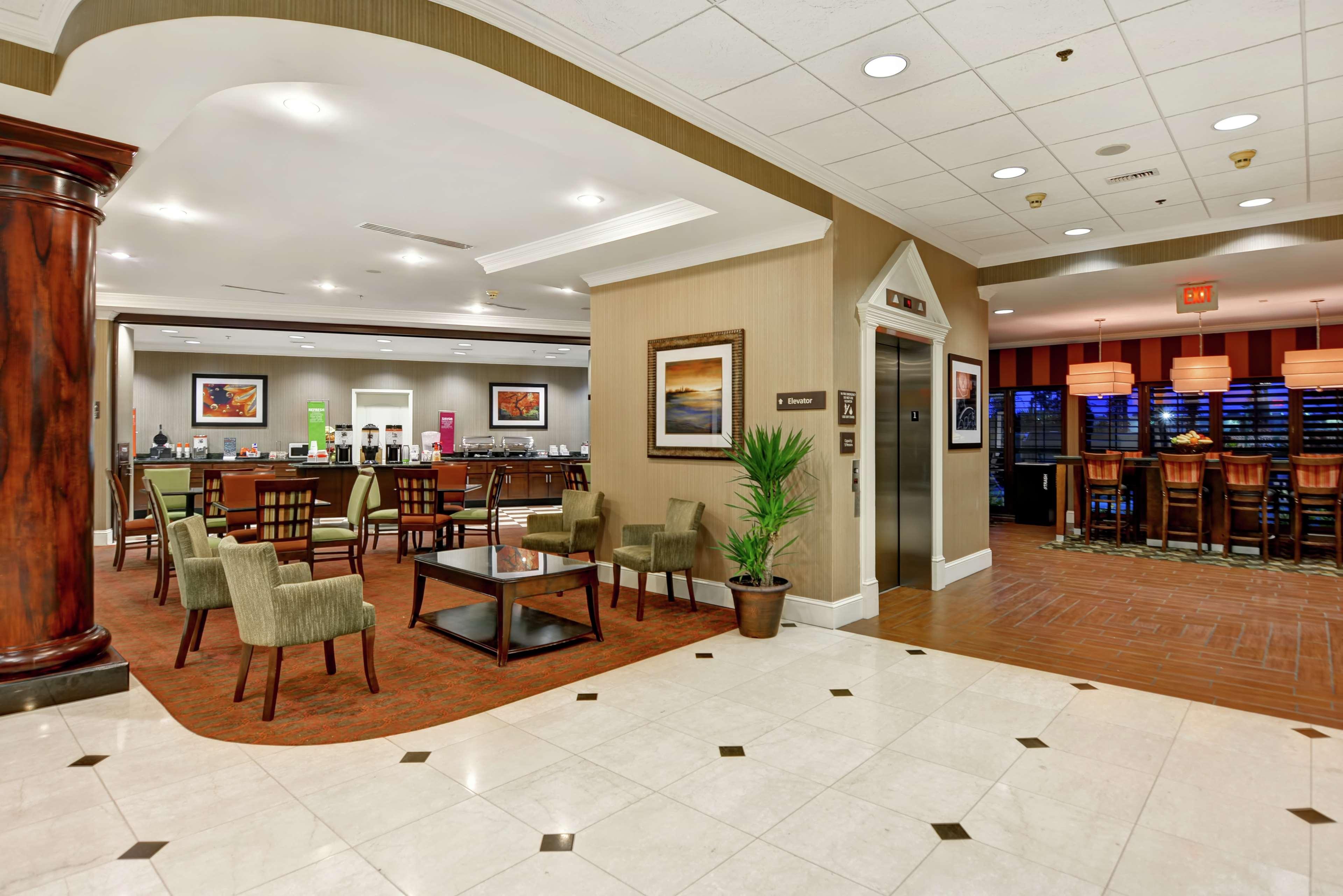 Hampton Inn Charleston North Норт Чарлстън Екстериор снимка