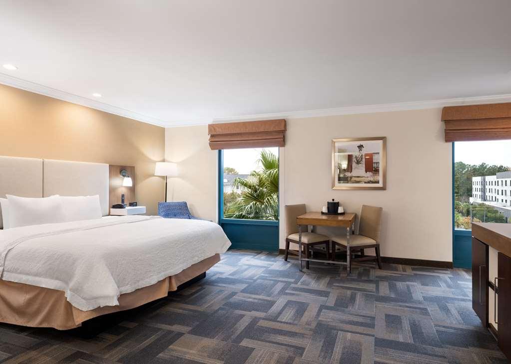 Hampton Inn Charleston North Норт Чарлстън Стая снимка