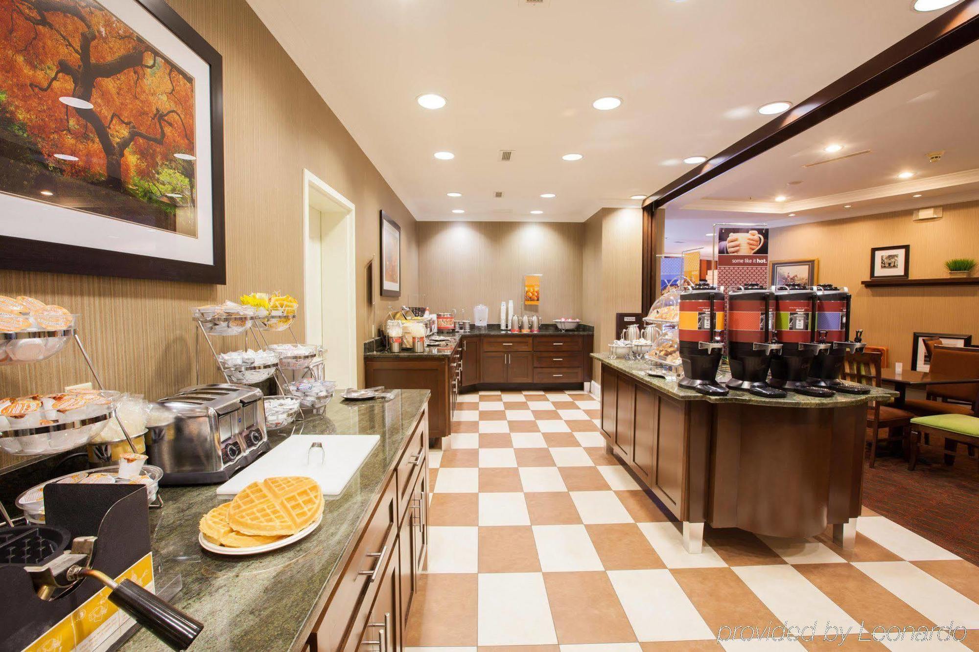 Hampton Inn Charleston North Норт Чарлстън Екстериор снимка