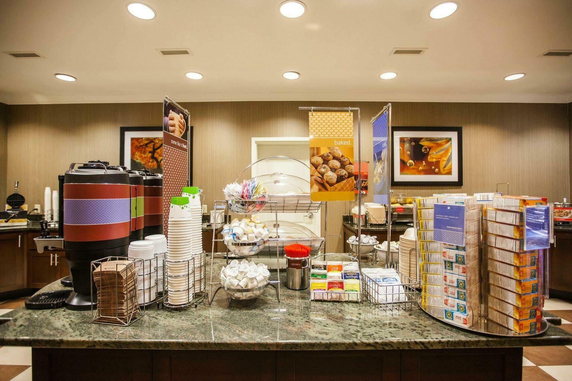 Hampton Inn Charleston North Норт Чарлстън Екстериор снимка