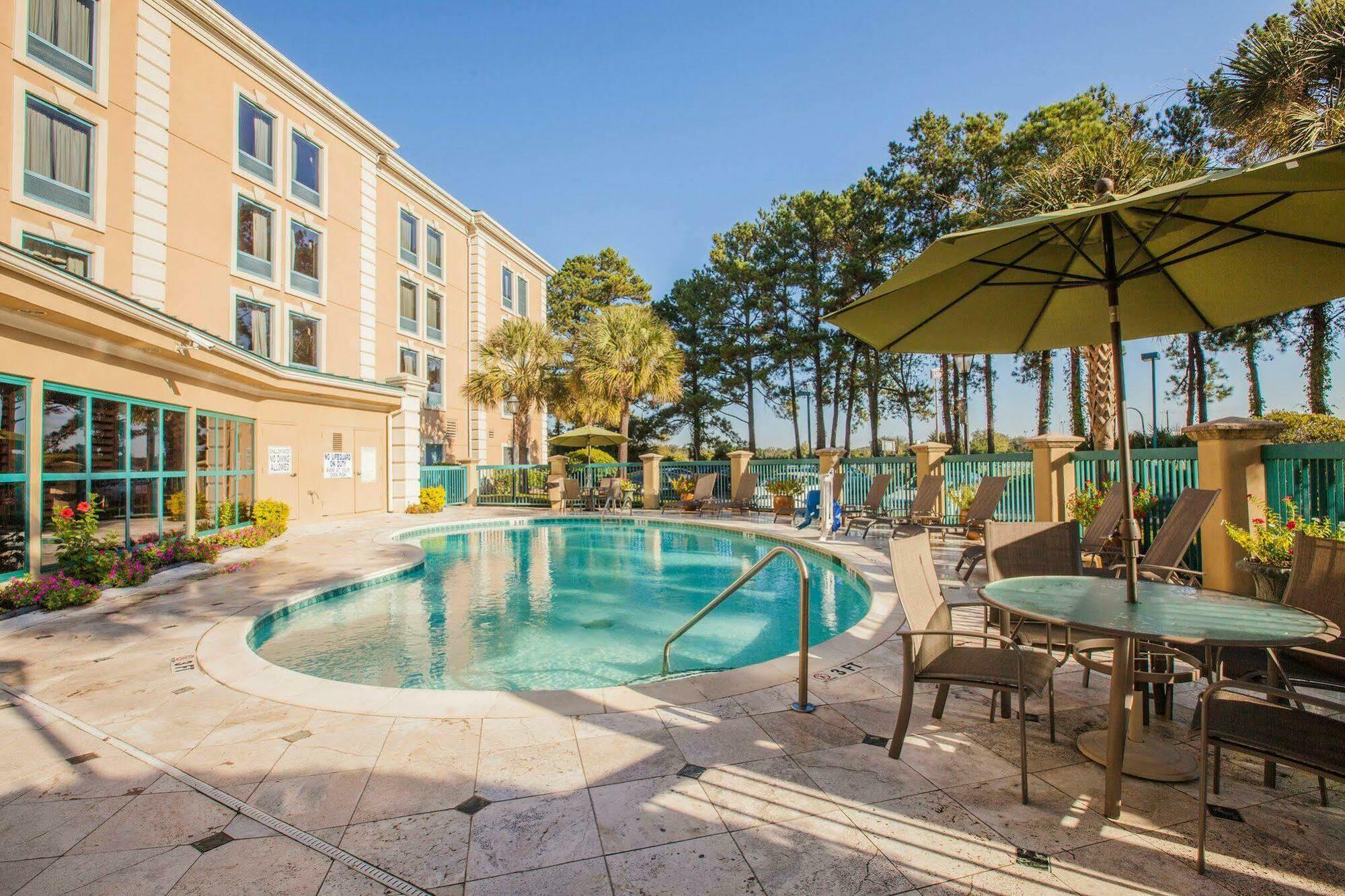 Hampton Inn Charleston North Норт Чарлстън Екстериор снимка